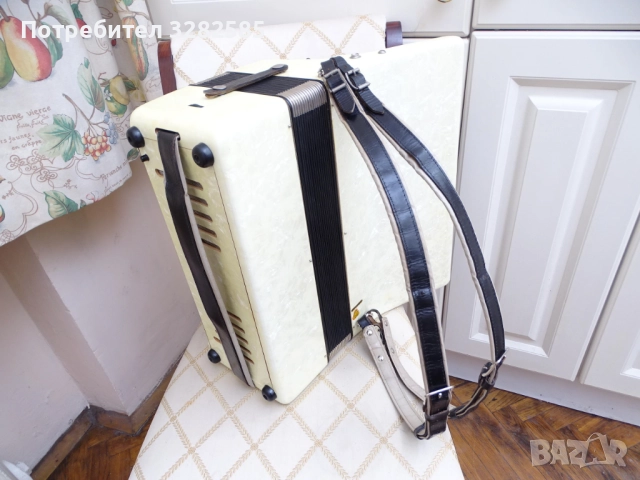 Акордеон Велтмайстер Стела 60 баса, снимка 15 - Акордеони - 52804496