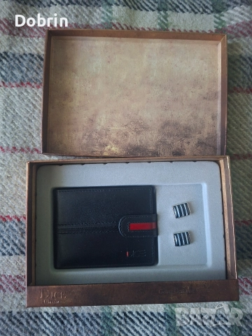 Мъжки портфейл DICE естествена кожа с ръкавели