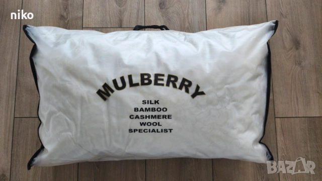 копринена възглавница с пълнеж от черничева коприна Prestige Pillows, снимка 2 - Възглавници - 52942568