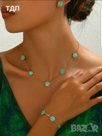 Дамски комплект от медицинска стомана - колие, гривна и обеци модел Alhambra by Van Cleef & Arpels, снимка 2 - Гривни - 49548420