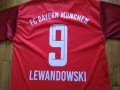 Байерн Мюнхен футболна фен тениска и №9 Левандовски размер М отлична, снимка 9