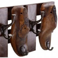 Дизайнерска закачалка "Обувки" от желязо и дърво, снимка 3 - Закачалки - 37274472