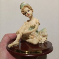 Много красива рядка Винтаж фигурка статуетка на балерина от порцеланова смола., снимка 17 - Статуетки - 44452359