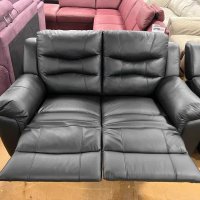 Черни кожени дивани две двойки с релаксиращ механизъм, снимка 3 - Дивани и мека мебел - 40751489