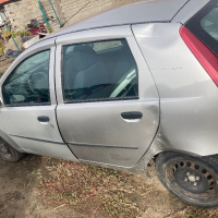 Фиат Пунто 2 1.2 60к.с НА ЧАСТИ / Fiat Punto 2 1.2 60k.s, снимка 4 - Автомобили и джипове - 44933654