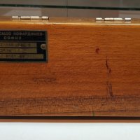 Дървена кутийка с грамчета, снимка 1 - Антикварни и старинни предмети - 29676218
