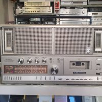 Радио Grundig RR 3000 В отлично състояние. Всичко му работи с изключение на касетата., снимка 1 - Радиокасетофони, транзистори - 44413692