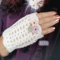 Дамски ръчно плетени ръкавици без пръсти в бяло, снимка 1 - Ръкавици - 39532476