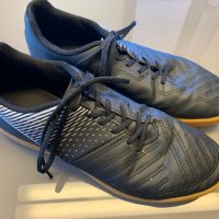 Футболни обувки Imviso, номер 42, снимка 1 - Спортни обувки - 36929143