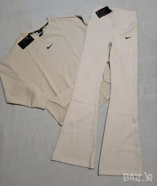 дамски екипи Nike , снимка 1