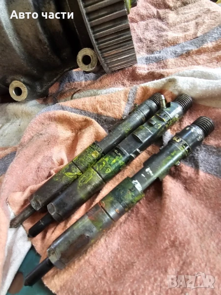 ИНЖЕКТОР 8200553570 Renault Kangoo I 1.5 D

, снимка 1