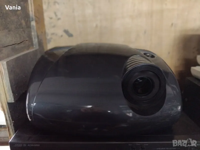 Проектор за стена , снимка 1