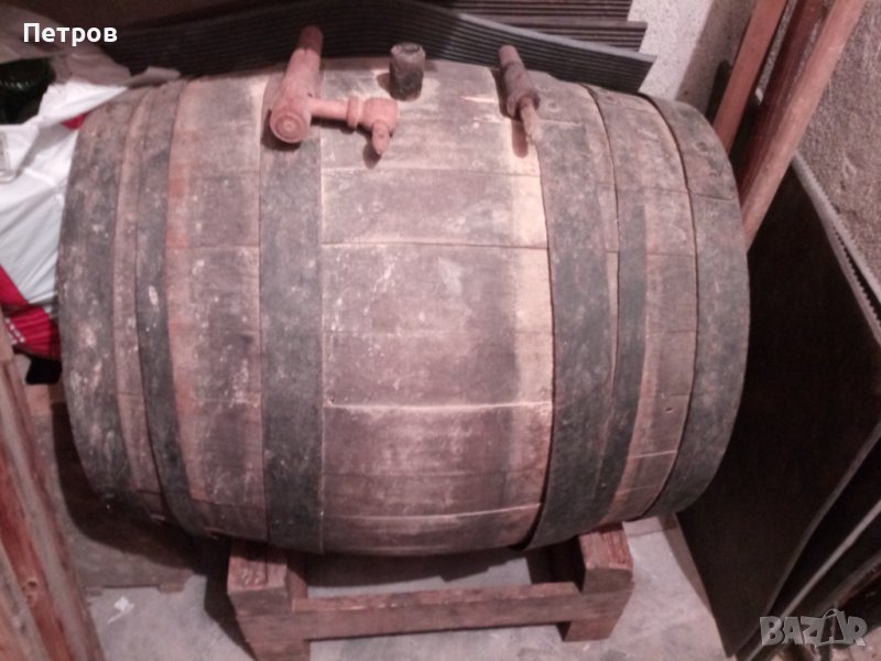 Продавам буре,стойка 2 бр.канела(цената е за всичкото). Подходящо за декорация в битови заведения ., снимка 1