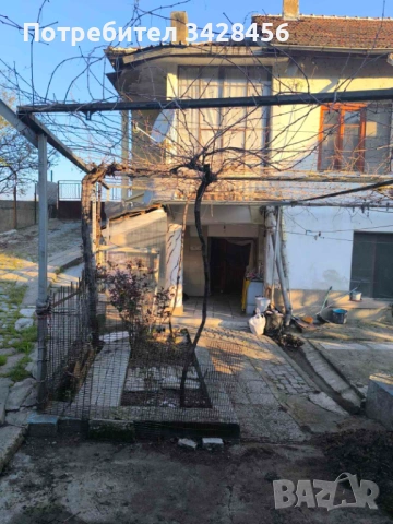 Продавам просторна къща с голям двор - гр. Димово, снимка 3 - Къщи - 54334908