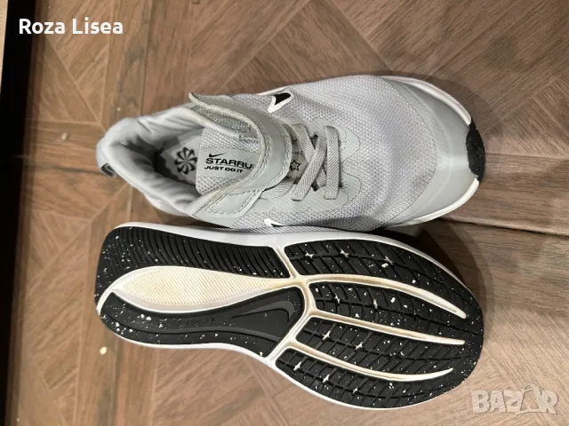 Nike, снимка 2 - Детски маратонки - 48118252