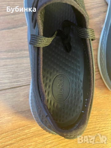 Чисто Нови маратонки на марка Crocs, снимка 3 - Маратонки - 54130985