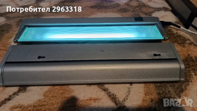 Продавам лампа за монтаж под кухненски шкаф, снимка 2 - Настолни лампи - 48538239