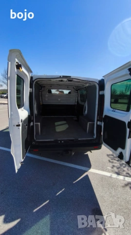 Opel Vivaro 1,6D euro 6, снимка 6 - Бусове и автобуси - 54164508