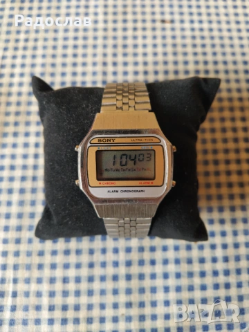 стар електронен часовник SONY