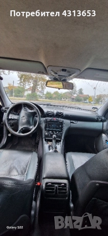 Мерцедес Ц220 Дизел Автомат, снимка 7 - Автомобили и джипове - 52097090