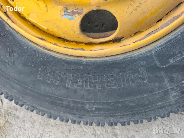 Продавам джанти с гуми 8 R 17.5, снимка 5 - Селскостопанска техника - 53928065