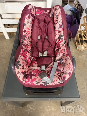 Детско столче Maxi-Cosi CabrioFix 0–13 кг + FamilyFix ISOFIX база
