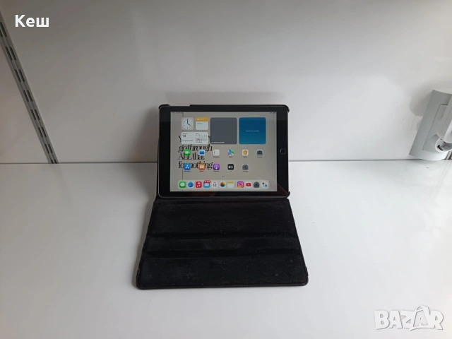 Таблет Apple iPad 6th Gen (A1893), снимка 3 - Таблети - 54269988