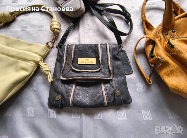 3 броя малки чанти , снимка 8 - Чанти - 52042245