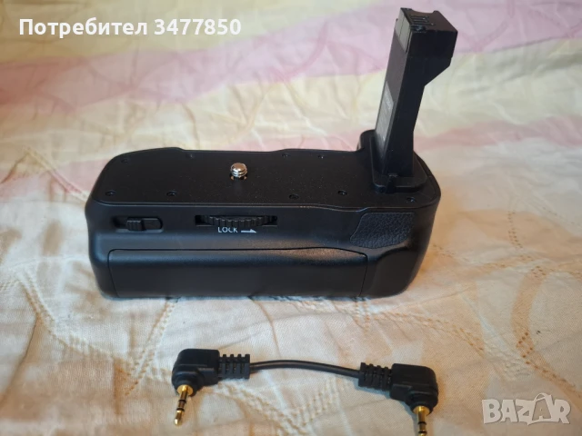 NEEWER Battery Grip / грип за батерии за фотоапарат Canon EOS 77D, 800D, 900D, T7i, X9i