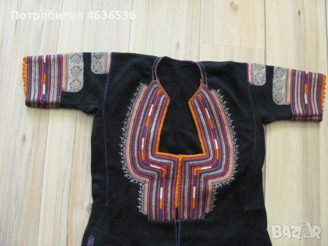 19век женска носия ,златна сърма, снимка 2 - Антикварни и старинни предмети - 54040028