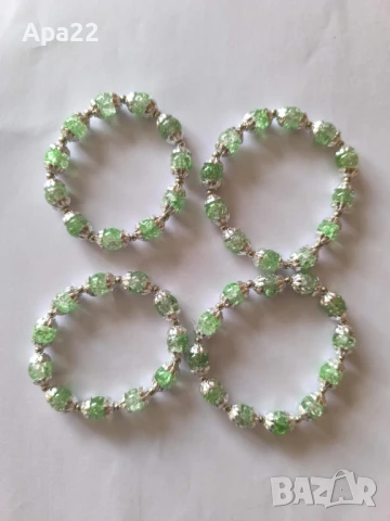 Продавам гривни с мъниста -ластични, снимка 11 - Гривни - 51005157