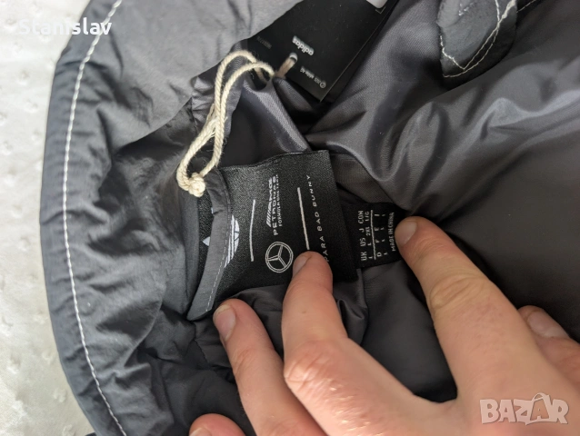 Adidas Bad Bunny X Mercedes - Amg Petronas Formula One Team Jacket, снимка 4 - Спортни дрехи, екипи - 53933934