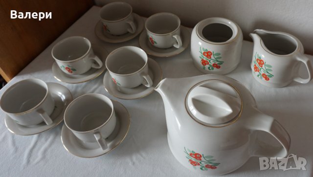 Сервиз за кафе порцеланов, с позлата, снимка 5 - Сервизи - 42833582