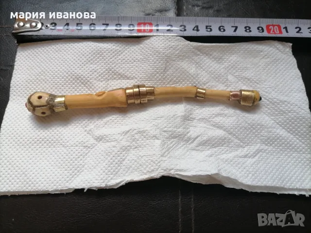 Малка ножка чемшир украса камъни 