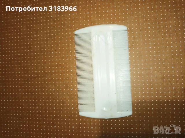 чисто нов стар гребен много ситен, снимка 1