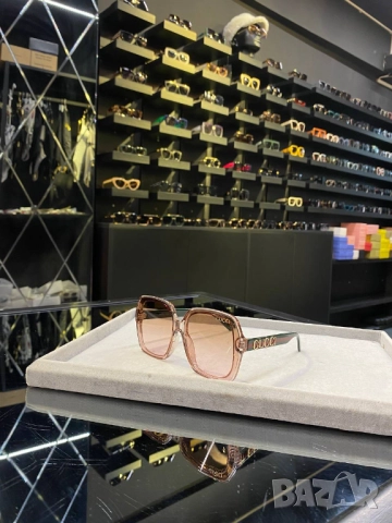 очила с черен обикновен калъф и ув защита chanel fendi, снимка 10 - Слънчеви и диоптрични очила - 51450735