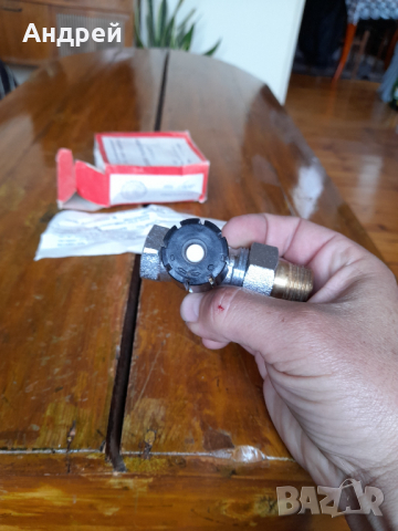 Стар радиаторен вентил, снимка 7 - Други ценни предмети - 36499428