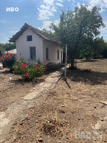 Две къщи с гараж и два декара двор, снимка 6 - Къщи - 42385288