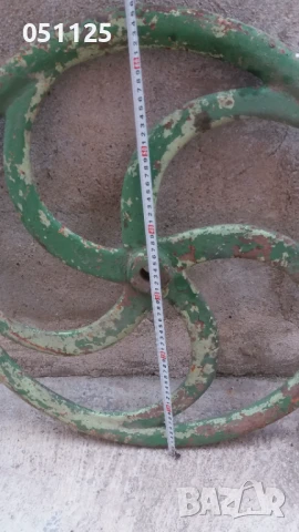 масивно възрожденско чигунено колело , снимка 9 - Антикварни и старинни предмети - 50659927