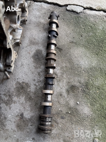 Глава за Тойота Авенсис 1.8 vvti - 129, снимка 3 - Части - 52500432