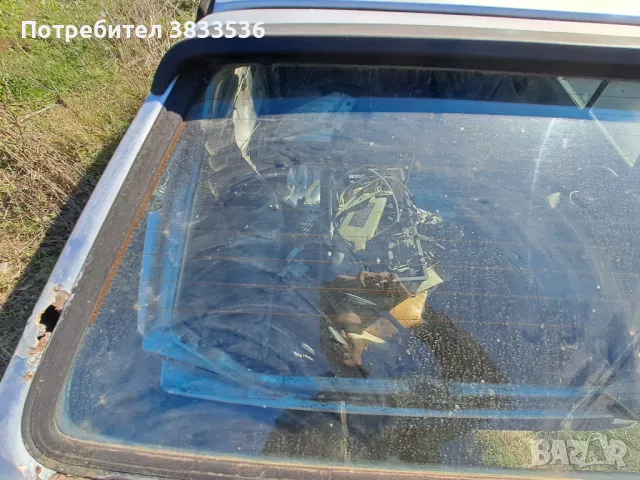 Задно стъкло със отвори за спойлер, от Vw Golf Gti Mk2, снимка 4 - Части - 47685798