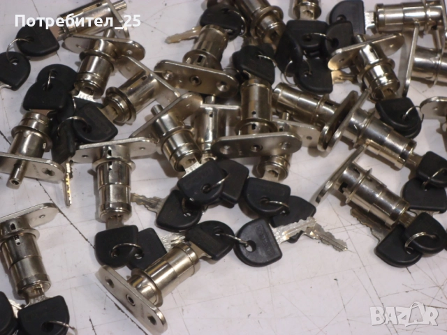 Патрони за брави за витрини