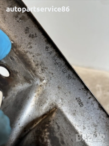 Топлинен щит / капак за 420 CDI за Mercedes ML W164 (2007) A1644910230 , снимка 3 - Части - 54030080