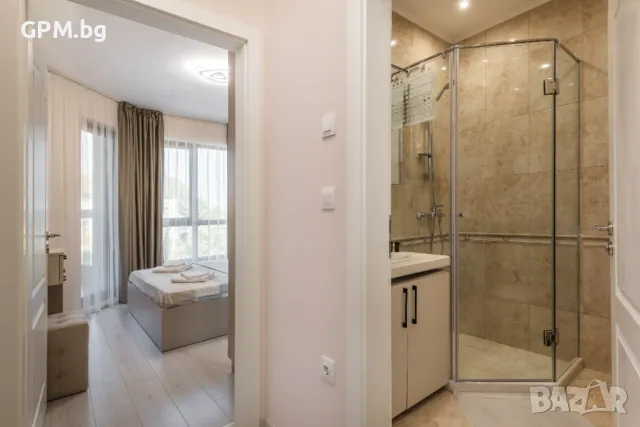 Луксозен и панорамен апартамент на брега в Ла Мер., снимка 16 - Почивки на море - 47825614