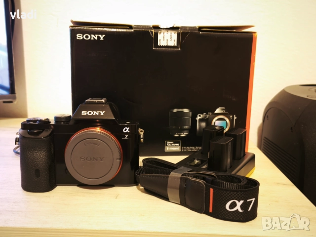 SONY A7 Тяло (ILCE7), снимка 2 - Фотоапарати - 52459260