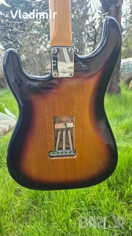 Fender Vintera Il 60s Stratocaster RW 3-Color Sunburst Електрическа Китара, снимка 4 - Китари - 54158328