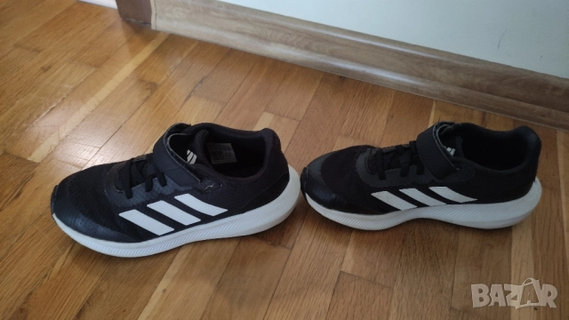 детски маратонки adidas , снимка 2 - Детски маратонки - 52091519