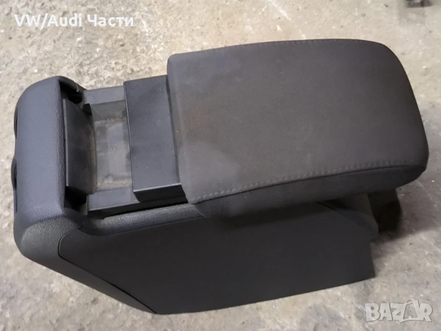 Подлакътник за Голф 5 Volkswagen Golf 5 , снимка 2 - Части - 51122808