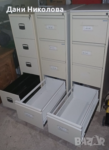 Офис шкаф, снимка 2 - Шкафове и рафтове - 52641885