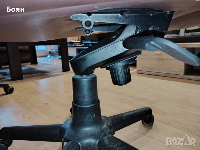 Стол от еко кожа, снимка 3 - Столове - 53939491